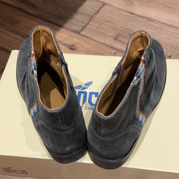 Short boots US7 - Picture 3 of 4